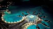 Das Doha Port Stadium erinnert ein wenig an die künstlichen Inseln vor Dubai. Mit 150 Millionen Euro Baukosten ist es noch vergleichsweise günstig. Gut 45.000 Menschen finden in dieser Arena Platz, die wie alle WM-Stadien wegen des heißen Klimas voll klimatisiert sein soll.