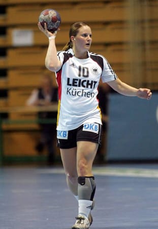 Anna Loerper, Rückraum Mitte, 26 Jahre, Bayer Leverkusen.