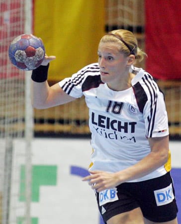 Laura Steinbach, Rückraum Links, 25 Jahre, Bayer Leverkusen.