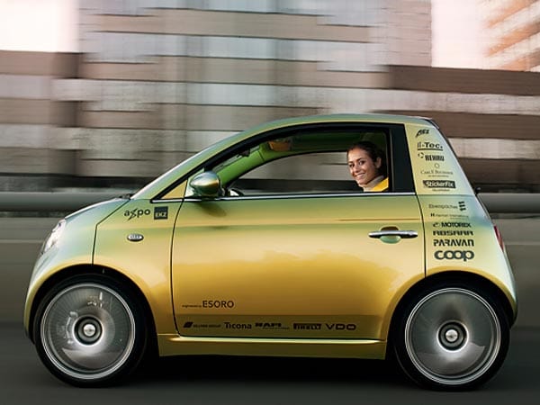 Auf dem Genfer Auto-Salon 2010 zeigte Rinspeed den UC - einen Kleinstwagen mit Elektroantrieb.