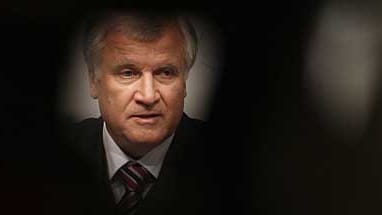 CSU-Chef Horst Seehofer fahndet nach einem Maulwurf in den eigenen Reihen