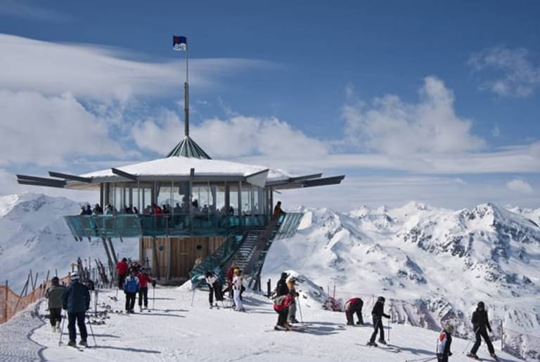 Das zweitbeste Skigebiet für Alpin-Ski-Fahrer ist laut ADAC-Experten das österreichische Ötztal.