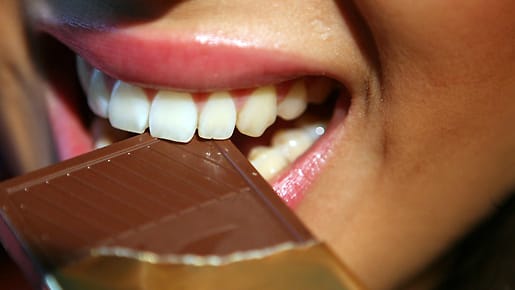 Abnehm-Tipp aus der Wissenschaft: Schokoriegel nicht naschen, sondern nur daran denken