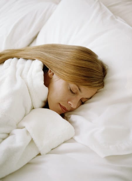 Erkältung: Schlaf schützt