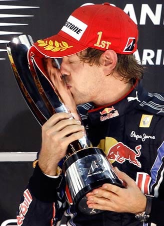Vettelmania, Vettelheim, Deutschland einig Vettelland. Der 23-jährige Sebastian Vettel wurde in der Formel 1 jüngster Weltmeister aller Zeiten und gleichzeitig der zweite deutsche Gesamtsieger nach Michael Schumacher.