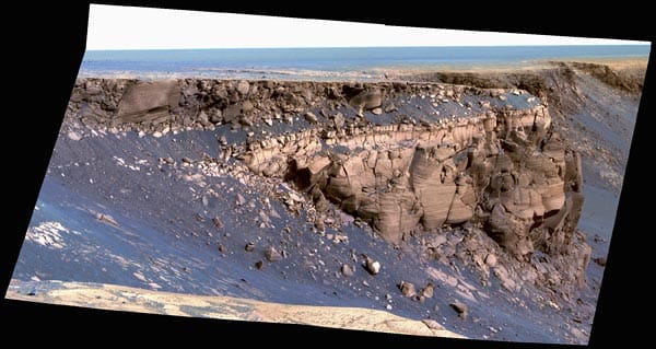 Der Viktoria-Krater: Mehr als eine Viertelmillion Bilder haben "Spirit" und der zweite Nasa-Rover, "Opportunity", zur Erde geschickt.