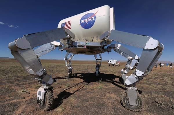 "All-Terrain Hex-Limbed Extra-Terrestrial Explorer" ("Athlete") soll nicht auf dem Mars zu Einsatz kommen. Das bizarre Gerät ist ein Prototyp für mögliche Missionen zu anderen Planeten.