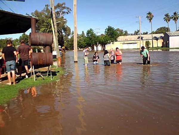 Rund 200.000 Menschen sind von den Überschwemmungen betroffen.