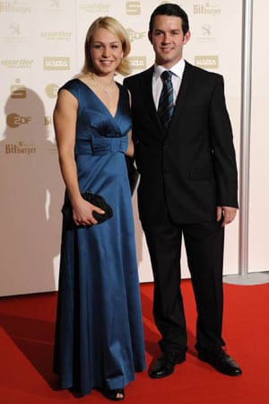 Magdalena Neuner und ihr Freund Josef Holzer auf dem Roten Teppich bei der Gala "Sportler des Jahres" in Baden-Baden.