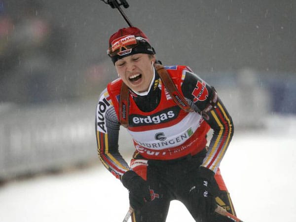 Am 5. Januar 2007 verhilft ihr vor allem ihr läuferisches Talent zu ihrem ersten Weltcup-Sieg. Erschöpft erreicht Neuner das Ziel im Sprintrennen von Oberhof.