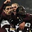 Platz 10: Hannover 96. Die Niedersachsen können Platz vier nach der Hinserie nicht halten. Didier Ya Konan (rechts) alleine reicht nicht, um den Fall auf Platz zehn zu verhindern. Dennoch hat Hannover weit mehr erreicht, als zu erwarten war. Der vormalige Abstiegskandidat hat sich Respekt verschafft in der Liga. Platz 10: Hannover 96. Die Niedersachsen können Platz vier nach der Hinserie nicht halten. Didier Ya Konan (rechts) alleine reicht nicht, um den Fall auf Platz zehn zu verhindern. Dennoch hat Hannover weit mehr erreicht, als zu erwarten war. Der vormalige Abstiegskandidat hat sich Respekt verschafft in der Liga.