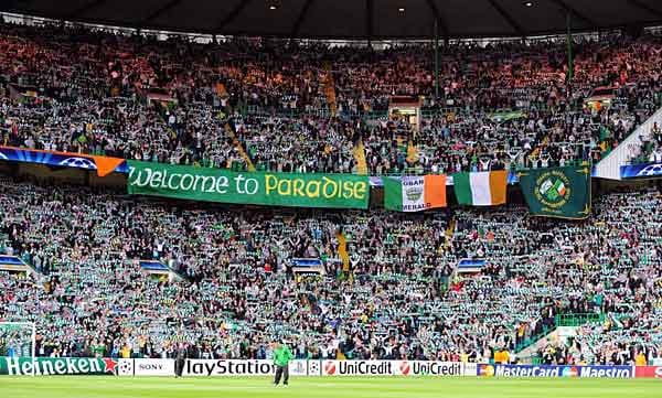 15. Platz: Celtic Park, Glasgow. Schnitt: 46.022 Zuschauer. "You'll never walk alone" - in wenigen anderen Stadien Europas wird dieses Lied so voller Inbrunst gesungen, wie von den Fans von Celtic Glasgow.