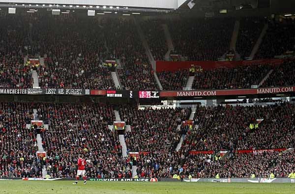 3. Platz: Old Trafford, Manchester. Schnitt: 75.090 Zuschauer. Das Theater der Träume von Manchester United ist ein Zuschauermagnet.