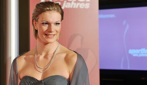 Im Dezember 2010 wird Riesch auf der Gala in Baden-Baden zur "Sportlerin des Jahres" gewählt.