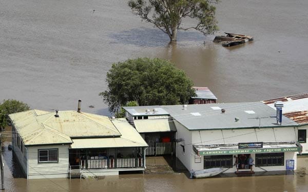 Flutkatastrophe: Zwölf Menschen sind in den Hochwassergebieten bereits ertrunken, viele werden noch vermisst.