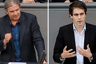 Die Krawatten-Verweigerer Sven-Christian Kindler (rechts) und Andrej Hunko sorgen für Trubel im Bundestag