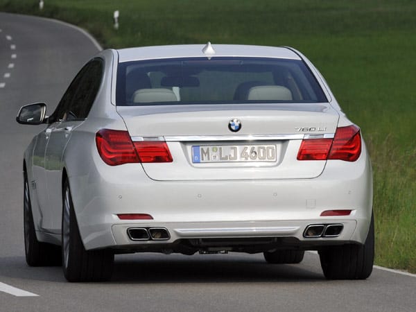 BMW 740i: 17,7 Liter Verbrauch; 24,78 Euro Kosten auf 100 km.