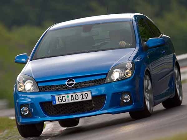 Von 2004 bis 2010 schickte Opel mit dem Astra H die dritte Generation des Astra ins Rennen. In der Kompaktklasse ist der Astra einer der Hauptgegner des VW Golf.
