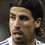 Real Madrid: Barcelonas Erzfeind hat diese Position lange vernachlässigt. Unter José Mourinho gibt es nun keine wichtigere mehr. Dafür holte er auch Sami Khedira (o.re.). Neben Khedira haben die Königlichen mit Xabi Alonso (o.li.), Lassana Diarra und Fernando Gago drei weitere Hochkaräter im Kader. (Fotos: imago) Real Madrid: Barcelonas Erzfeind hat diese Position lange vernachlässigt. Unter José Mourinho gibt es nun keine wichtigere mehr. Dafür holte er auch Sami Khedira (o.re.). Neben Khedira haben die Königlichen mit Xabi Alonso (o.li.), Lassana Diarra und Fernando Gago drei weitere Hochkaräter im Kader. (Fotos: imago)