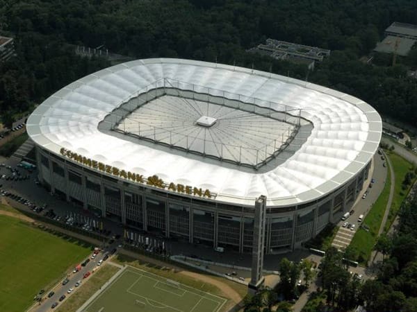 Das ehemalige Waldstadion wurde am 21. Mai 1925 eröffnet und bot damals Platz für 30.000 Besucher. Von Juli 2002 bis Oktober 2005 wurde das Waldstadion zur heutigen Commerzbank-Arena umgebaut. Die Commerzbank erwarb im Februar 2005 das Namensrecht für eine Laufzeit von 10 Jahren.