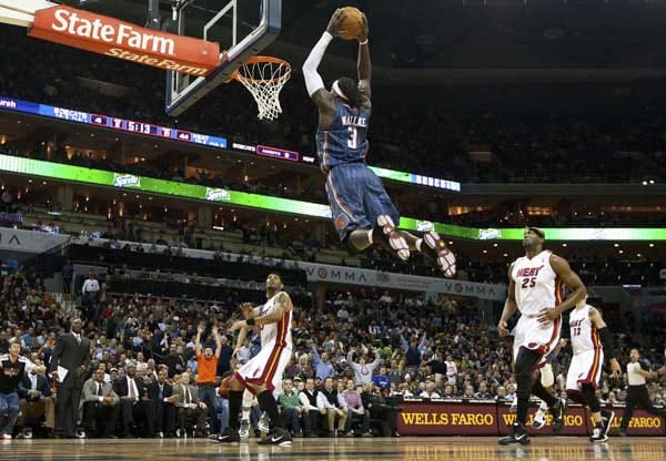 I believe I can fly: Der Small Forward der Charlotte Bobcats, Gerald Wallace, spielt gegen die Miami Heat ganz groß auf.