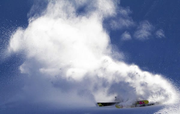 Der Schwedin Maria Bagge war das Wetter in Utah zu heiter. Sie verursachte kurzerhand ihren eigenen Blizzard, der sich aber ziemlich schnell als laues Lüftchen entpuppte.