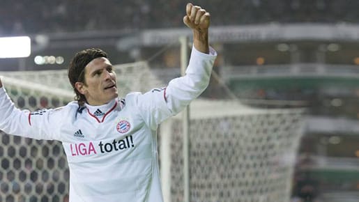 Mario Gomez freut sich über Tore für den FC Bayern und Geldeingänge auf seinem Konto. Mario Gomez freut sich über Tore für den FC Bayern und Geldeingänge auf seinem Konto.