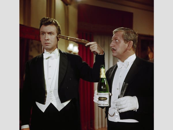 An der Seite von Gunther Philipp spielte er in der Operette "Die Fledermaus" (1961). An der Seite von Gunther Philipp spielte er in der Operette "Die Fledermaus" (1961).