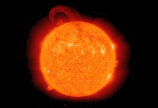Eruptionen auf der Sonne sind nicht selten. Der Ausbruch vor wenigen Tagen ist laut NASA allerdings die stärkste seit vier Jahren und könnte weitreichende Folgen haben, wie zum Beispiel die Störung der Stromversorgung oder von Satelliten.