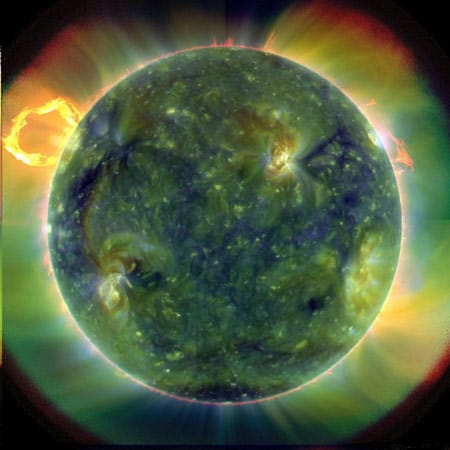 Dieses Bild zeigt die Temperaturunterschiede, die auf der Sonne herrschen. Rund 6000 Grad ist die Oberfläche heiß.