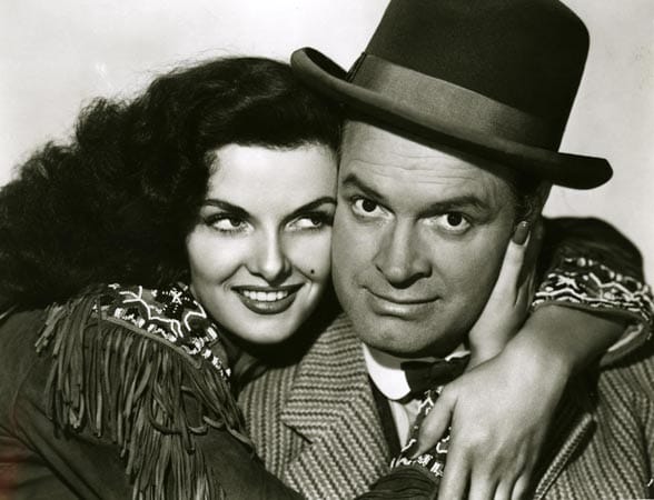 Hier ist sie mit Komiker Bob Hope zu sehen. Mit ihm spielte sie in "Sein Engel mit den zwei Pistolen/Das Bleichgesicht" (The Paleface, 1948) sowie in "Bleichgesicht Junior". Hier ist sie mit Komiker Bob Hope zu sehen. Mit ihm spielte sie in "Sein Engel mit den zwei Pistolen/Das Bleichgesicht" (The Paleface, 1948) sowie in "Bleichgesicht Junior".