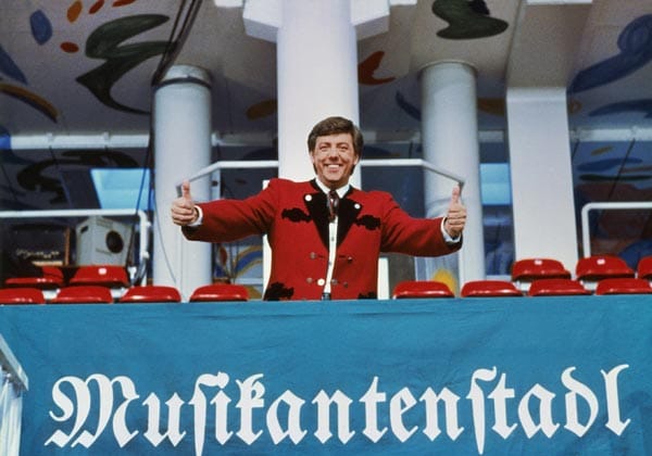 Am 5. März 1981 wurde der erste "Musikantenstadl" im österreichischen Enns ausgestrahlt. Drei Jahre später war die Show erstmals auch in Deutschland bundesweit zu sehen und seit 1986 hat sie den begehrten Sendeplatz am Samstagabend um 20.15 Uhr inne.