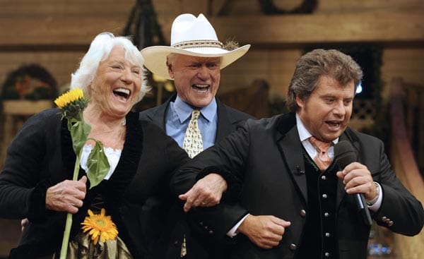 Illustre Gäste im "Musikantenstadl": Am 20. September 2008 besuchten "Dallas"-Star Larry Hagman und seine Frau Maj Andy Borg in München.