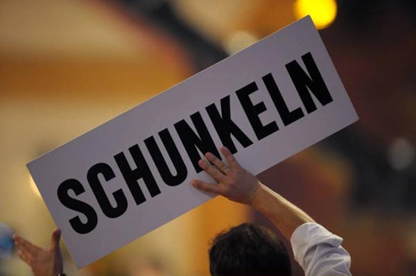 Regelmäßig schalten rund fünf Millionen TV-Zuschauer hierzulande den "Musikantenstadl" ein. Damit zählt der Schunkel-Marathon zu den erfolgreichsten Unterhaltungsshows im deutschen Fernsehen.