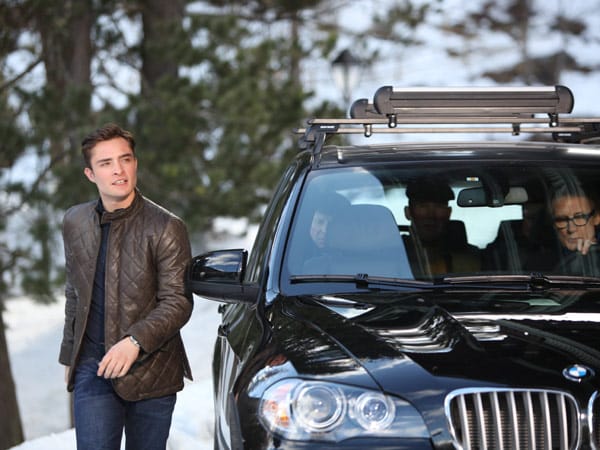 Unter den ganzen eitlen Luxus-Tussis fühlt sich die eher pragmatische Kim nicht besonders wohl, doch ein Lichtblick ist Jonny (Ed Westwick), der Sohn der Familie. Aber der ist leider schon vergeben... Unter den ganzen eitlen Luxus-Tussis fühlt sich die eher pragmatische Kim nicht besonders wohl, doch ein Lichtblick ist Jonny (Ed Westwick), der Sohn der Familie. Aber der ist leider schon vergeben...