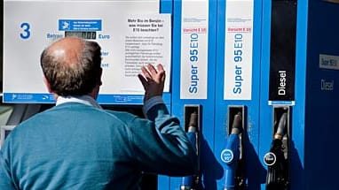 Hohe Preise an der Tankstelle: Superbenzin ist auf einem Jahreshoch.