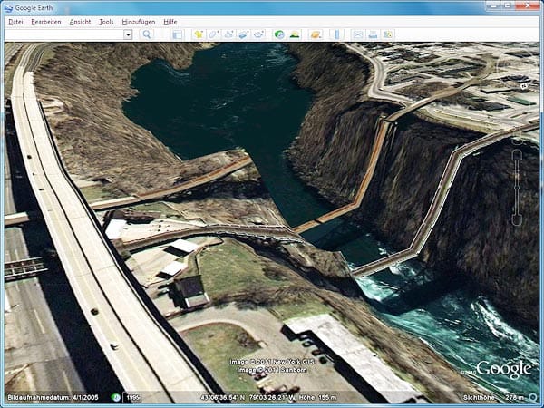 Google Earth: Brücken über den Niagara River (Screenshot: t-online.de)
