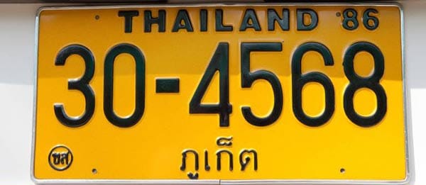 Thailändisches Kennzeichen in gelb.