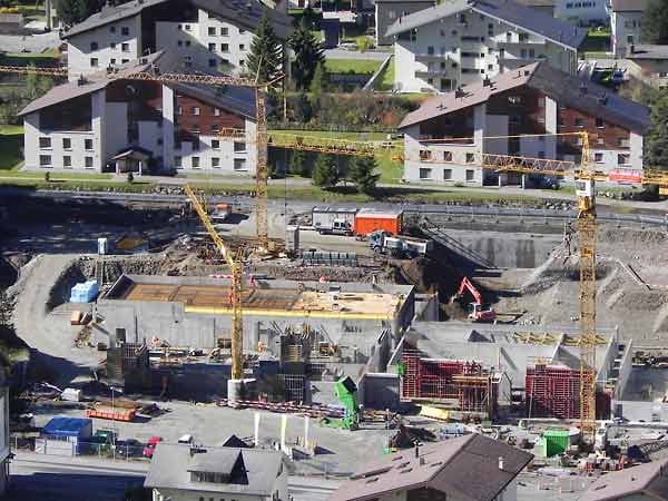 Blick auf die Baustelle in Andermatt.