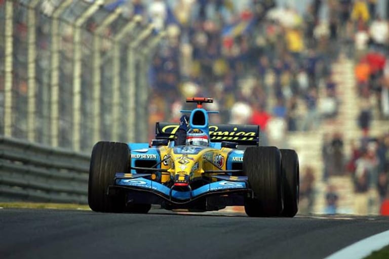 Mit dem Massedämpfer, einem rund zehn Kilogramm schweren Gewicht an der Front seines Renault, raste Fernando Alonso 2005 zum WM-Titel. 2006 verbot die FIA das Hilfsmittel wieder.