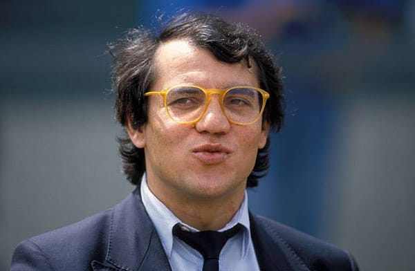 1986 wechselte Magath nach seiner aktiven Karriere vom Fußballplatz ins Büro des Hamburger SV. Als Manager verpflichtete er direkt Josip Skoblar als Happel-Nachfolger, was sich im Nachhinein als Fehlentscheidung darstellen sollte. Der HSV stürzte ins Mittelfeld der Bundesliga und Magath wurde 1988 entlassen.