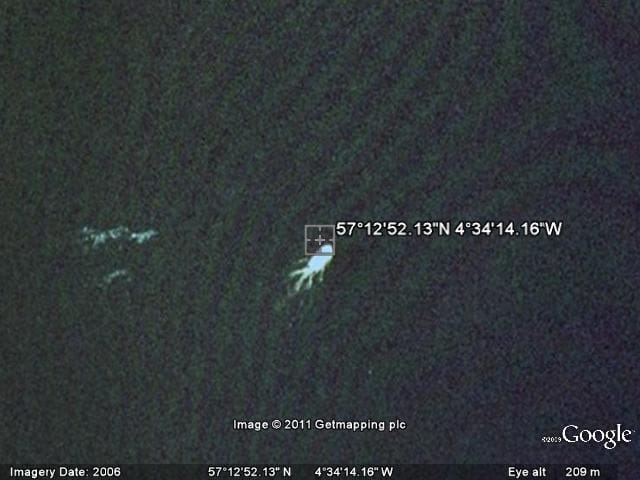 Das Monster von Loch Ness? Merkwürdige Form unter Wasser in dem berühmten schottischen See