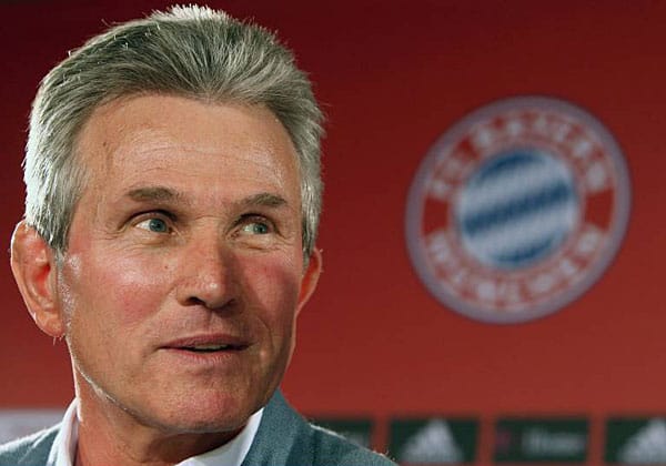 Ab der Saison 2011/12 darf er sich wieder einmal beim Rekordmeister versuchen. Heynckes ist der erste Coach, der zum dritten Mal den FC Bayern trainiert.