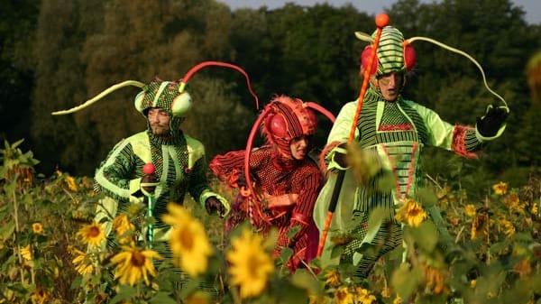 Stelzenläufer bei der Bundesgartenschau 2011 in Koblenz (Bild: Bundesgartenschau Koblenz 2011 GmbH )