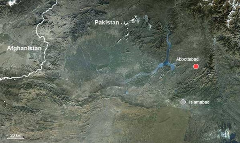 Tatsächlich lebt Osama bin Laden zuletzt in einer Villa in der pakistanischen Ortschaft Abbottabad, nicht weit von Islamabad entfernt.