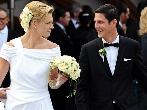 Begleitet von einem großen Aufgebot an Prominenten heirateten Maria Riesch und Marcus Höfl im April 2011 am Fuße des Wilden Kaisers im österreichischen Going.
