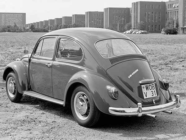 VW Käfer 1500 von 1966.