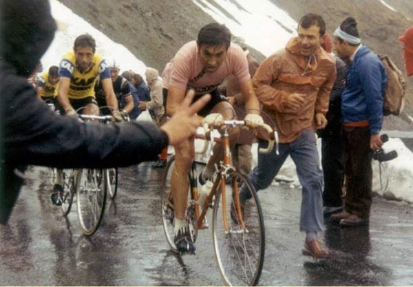 Auch der "Kannibale" prägte in den 1970er Jahren den Giro: Eddy Merckx konnte die Rundfahrt - wie die Tour de France - fünfmal gewinnen.