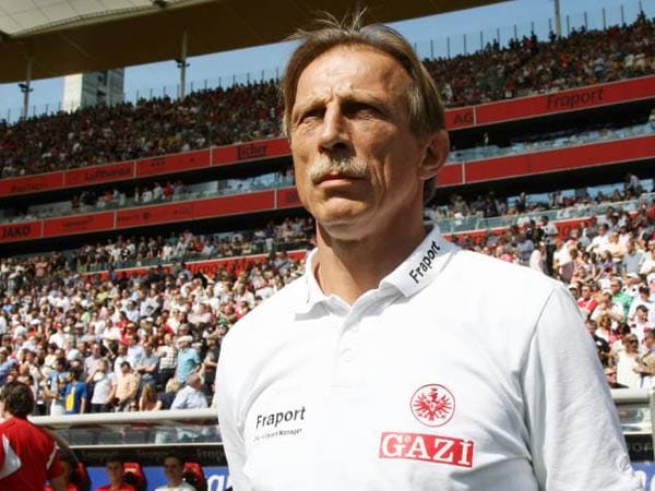 Auch der Trainerwechsel von Michael Skibbe zu Christoph Daum hat nichts eingebracht. Nach dem 0:2 am vorletzten Spieltag gegen den 1. FC Köln war der Abstieg fast perfekt, und auch in Dortmund konnte Daums Mannschaft das Blatt nicht mehr wenden.