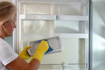 Experten raten: Alle vier Wochen den Kühlschrank gründlich reinigen